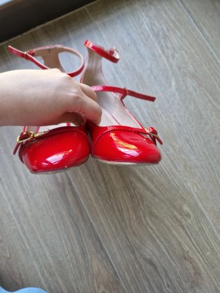 Zapatos rojos charol tacón