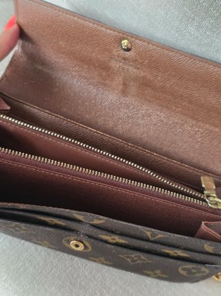 Cartera Louis Vuitton con cadena