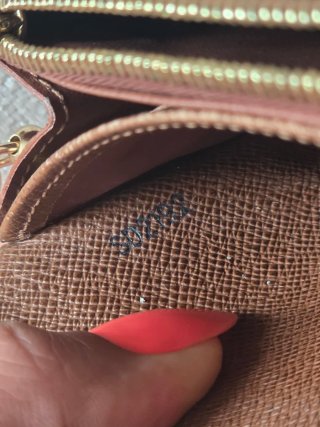 Cartera Louis Vuitton con cadena