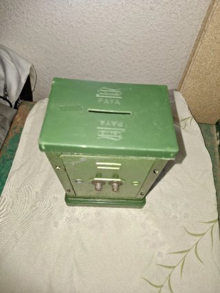 Antigua caja de caudales Paya