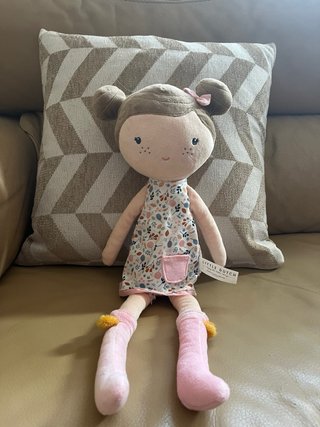 Muñeca de trapo con vestido floral LITTLE DUTCH