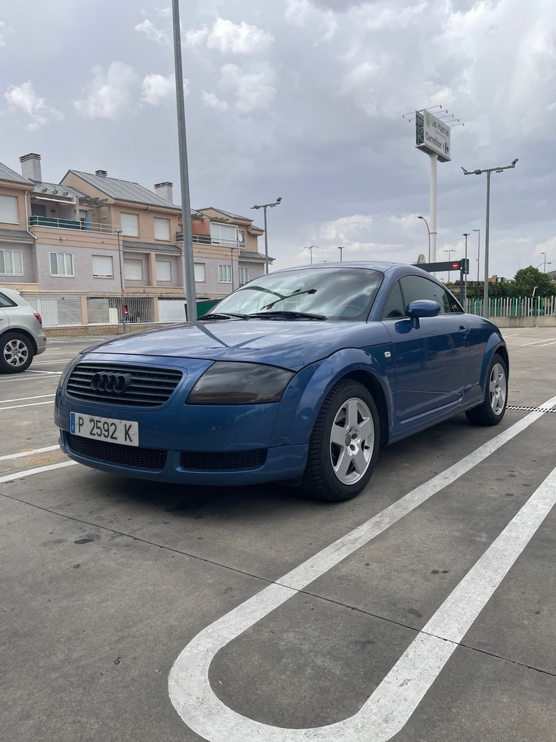 Audi TT 1999 - foto 1