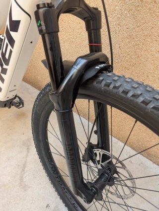 Trek Powerfly 7 2023 IMPECABLE, 29"