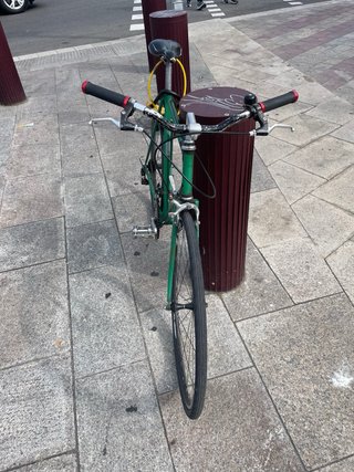 Bicicleta carretera vintage verde