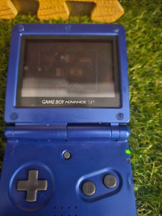 Game Boy Advance SP + 2 juegos