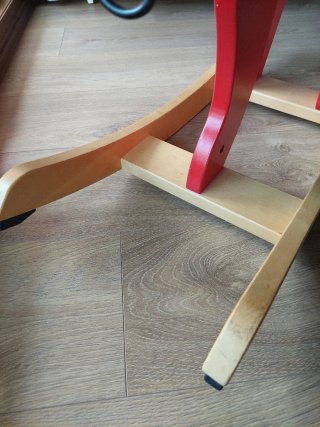 Balancín infantil rojo Ikea
