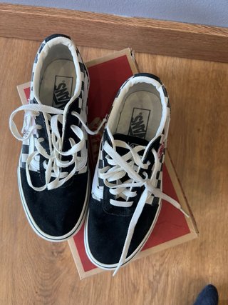 Zapatillas Vans cuadros y flores numero 38,5
