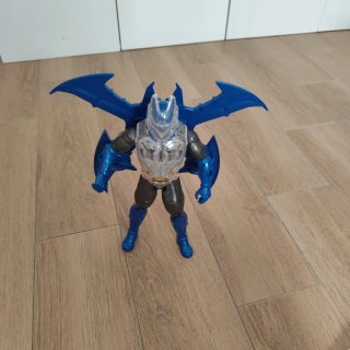 Figura DC Comics Batman Missions Superarmadura