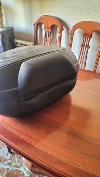 Baúl Shad para 2 cascos con respaldo