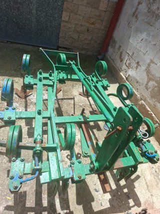 Arados de tractor especiales viña