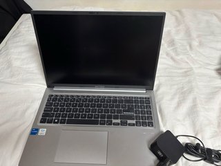 ASUS VivoBook 16 i5-11300H 8GB 512GB SSD