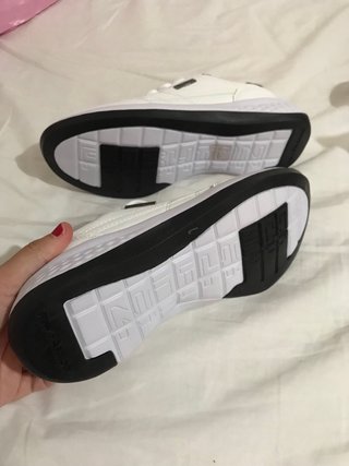 Zapatillas blancas SIN ESTRENAR. T 40