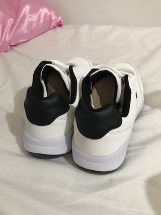 Zapatillas blancas SIN ESTRENAR. T 40