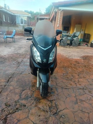 Peugeot satelis Negra Automática