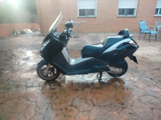 Peugeot satelis Negra Automática