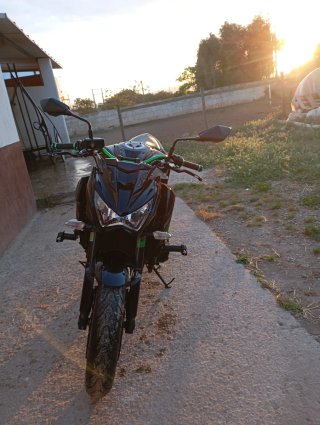 Kawasaki Z800 A2 Negra y Verde
