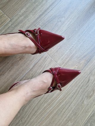 Zapatos de tacón granates
