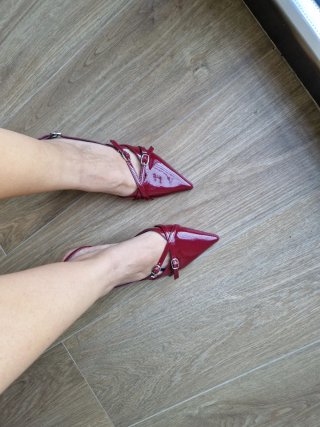 Zapatos de tacón granates