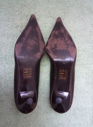 Zapatos de tacón marrones de punta fina