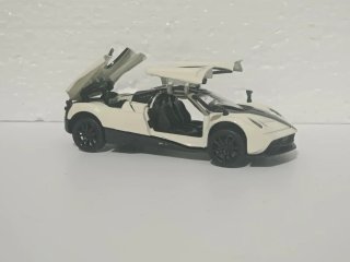 Coche a escala 1:43