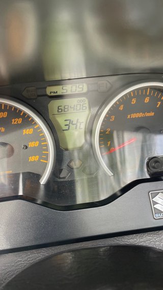 Suzuki Burgman AN 400 Negra