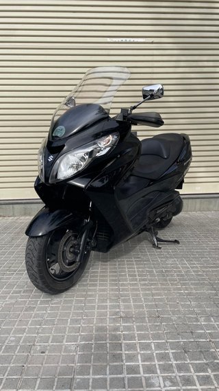 Suzuki Burgman AN 400 Negra