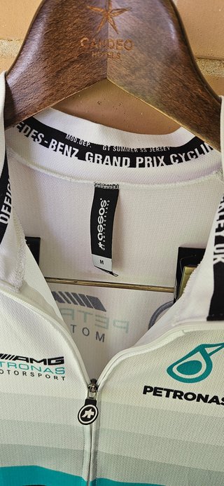 Maillot Assos Mercedes AMG Petronas