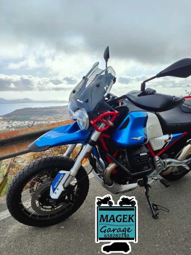Moto Guzzi V85 TT 2023 Adventure
