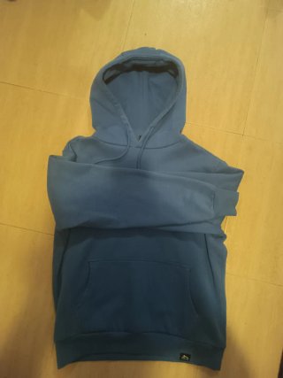 Sudadera con capucha azul