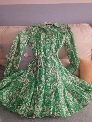 Vestido Zara verde y blanco estampado