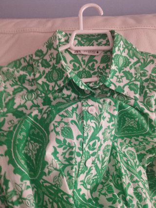 Vestido Zara verde y blanco estampado