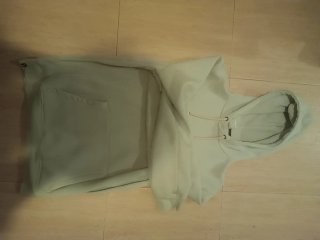 Sudadera beige con capucha