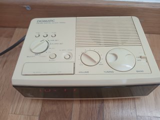 Sony ICF-C3W Despertador Digital Vintage Beige