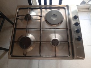 Cocina Gas y Eléctrica 4 Hornillas
