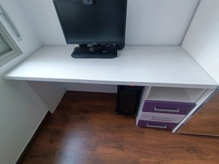 Habitación juvenil con cajones y cama supletoria
