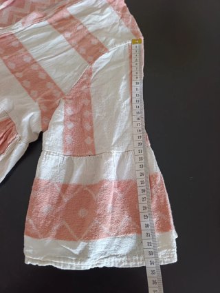 Vestido blanco y rosa palo
