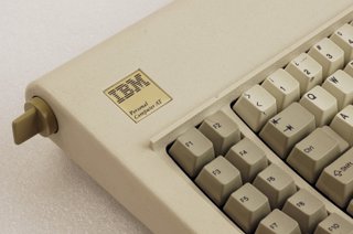 Teclado IBM Model F (AT)