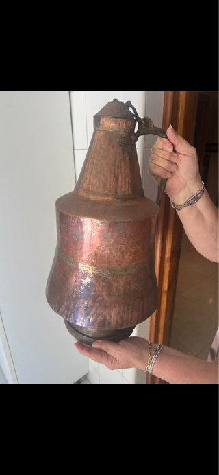 Recipiente antiguo de cobre