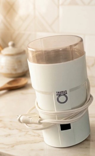 Taurus Molinillo Eléctrico Blanco