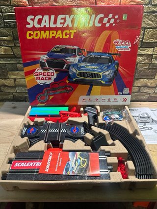 Scalextric Compact - Circuito de Carreras