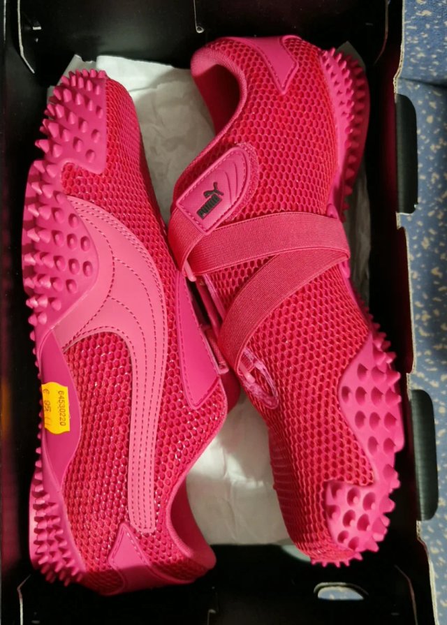 Zapatillas Deportivas Puma Mostro OG Pink.