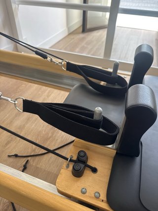 Pilates reformer maquina en buen estado.