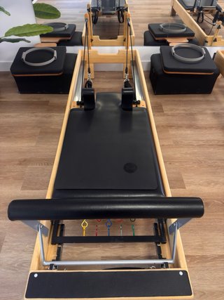 Pilates reformer maquina en buen estado.