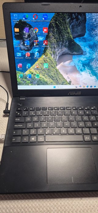 Portátil ASUS i3-3217U/RAM 4GB/SSD 240GB/WIN 11