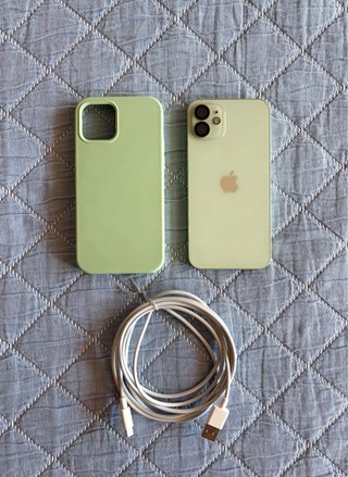 iPhone 12 256 GB – Excelente estado + extras