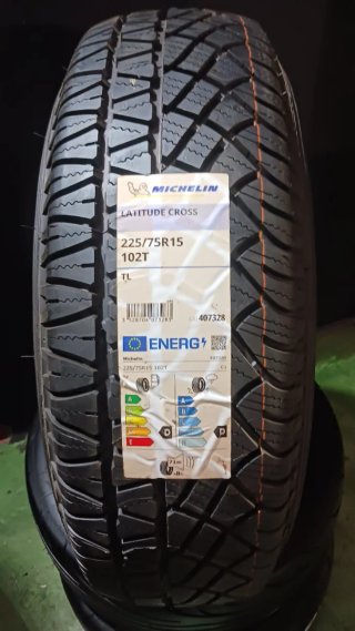 225/75 R15 102T MICHELIN LATITUDE CROSS