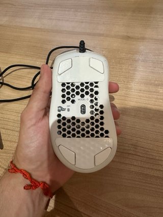 Glorious Model D Ratón Blanco
