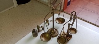 Dos balazas con varias pesas