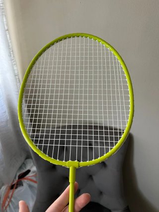 Raqueta de bádminton prácticamente nueva con funda