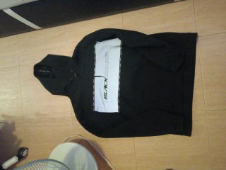 Sudadera BLACK SQUAD con pecho reflectante